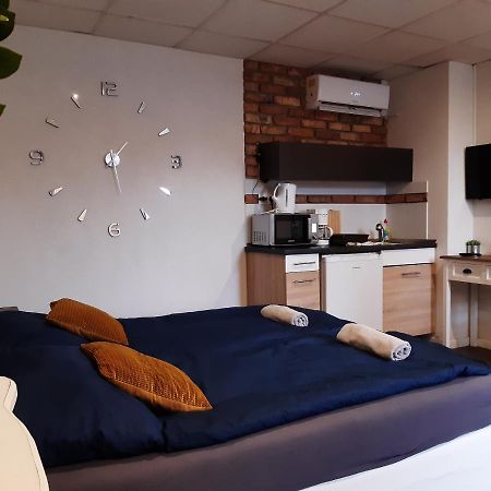 Ady Apartman タタ エクステリア 写真