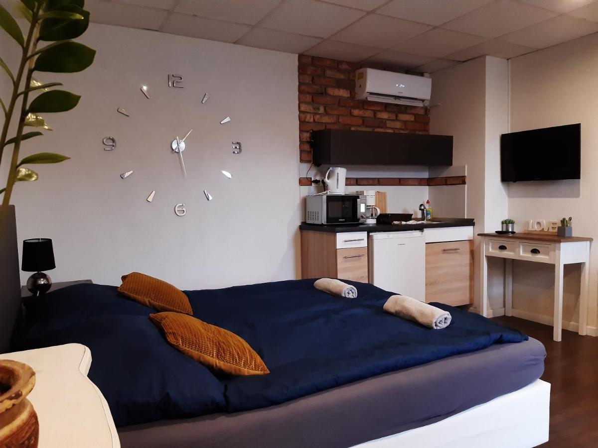 Ady Apartman タタ エクステリア 写真