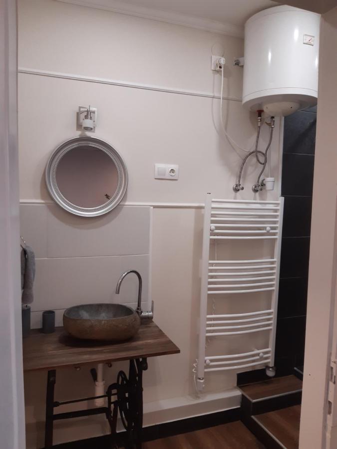Ady Apartman タタ エクステリア 写真
